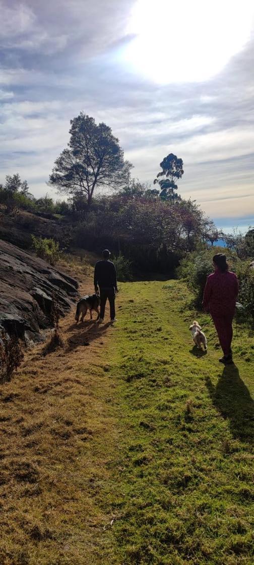 Frozen Monks Villa Kodaikanal Exteriör bild